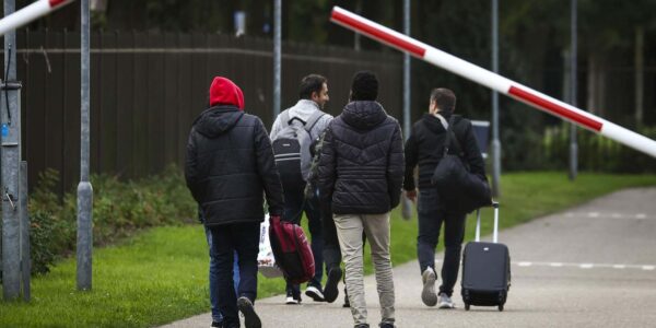 ⚡ Nederland bevriest asielaanvragen van ‘Griekse’ Palestijnen: kabinet zoekt spoedoverleg met Athene