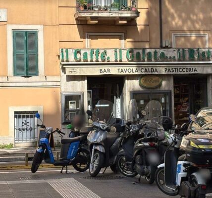 Chiede aiuto al bar, poi l’orrore: donna trascinata in cantina e violentata dal barista
