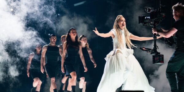 Eurovision : la France électrise la scène avec une performance pleine de puissance et d’émotion