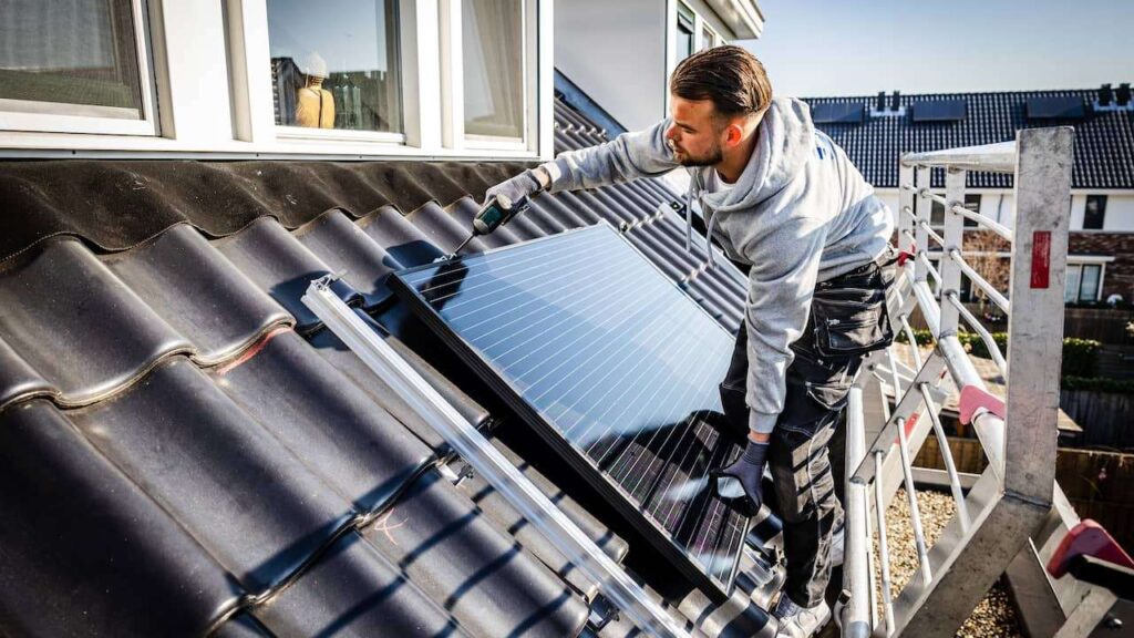 Doorbraak van TNO: innovatieve oplossing voor de gigantische afvalberg van zonnepanelen