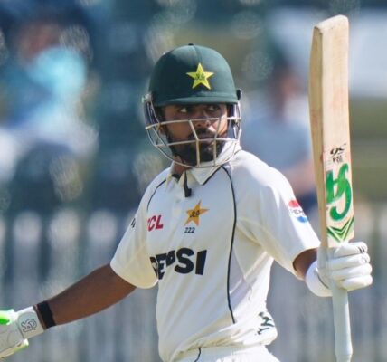 Babar torna e Tanzid debutta: il Pakistan sorprende tutti sotto il cielo minaccioso di Sylhet