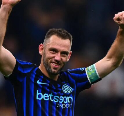 Mercato Inter, svolta De Vrij: il difensore avrebbe fatto una richiesta precisa al suo agente
