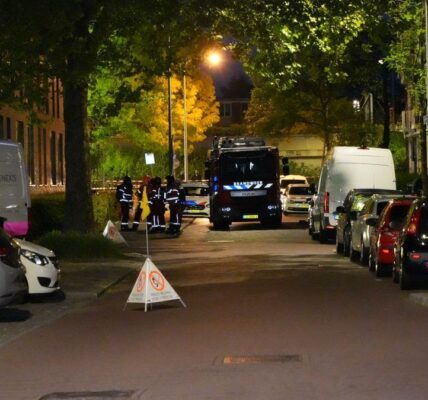 Paniek in Rivierenbuurt: brandweer grijpt in bij gevaarlijke gaslekkage
