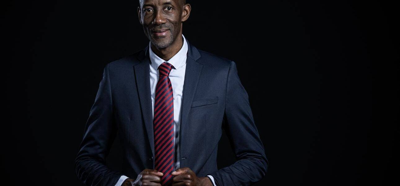 Portrait de Macron décroché à Saint-Denis : Bally Bagayoko brise le silence et parle d’un « faux débat »