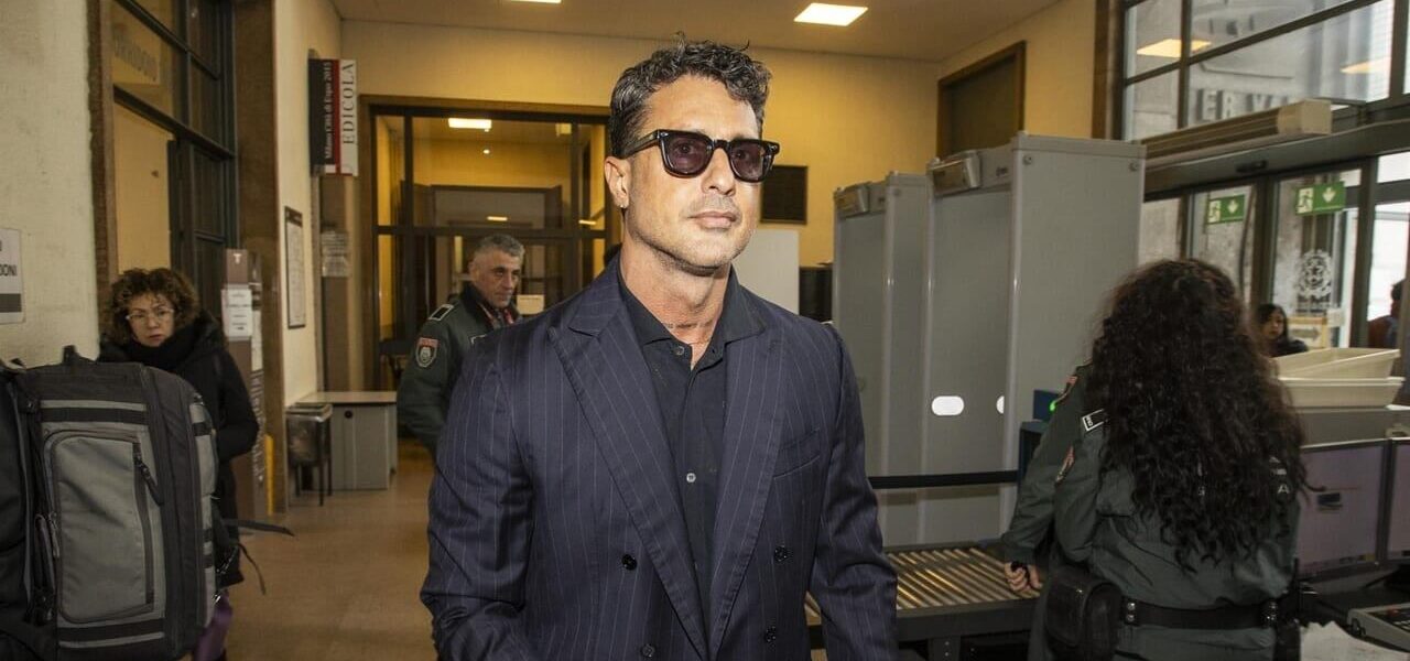 Caso Meloni-Corona, svolta clamorosa: il processo per diffamazione arriva a Palazzo Chigi