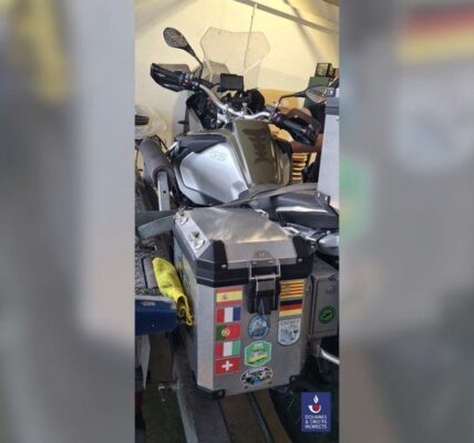 Coup de filet spectaculaire à la frontière franco-espagnole : un motard arrêté avec plus de 70 kg de cocaïne