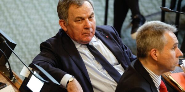 Nouveau séisme politique en France : le sénateur LR Francis Szpiner menacé d’une levée d’immunité parlementaire