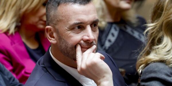 Debutto amaro per Rocco Casalino: niente elezione, ma il M5S sorpassa il Pd a Ceglie Messapica