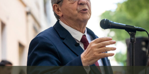 “Manipulation politique” : Mélenchon attaque Marine Le Pen et annonce une plainte explosive