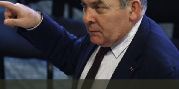 Corruption présumée : l’immunité parlementaire du sénateur Francis Szpiner levée avant une possible garde à vue