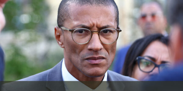 « Je veux devenir président » : Karim Bouamrane lance sa conquête de l’Élysée