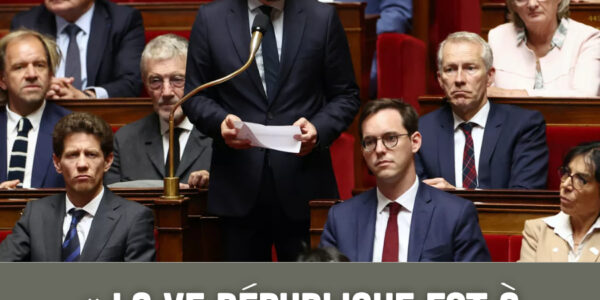 « La Ve République est à bout de souffle » : Vallaud relance le débat