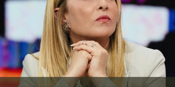 Vent’anni dopo Berlusconi, torna il fantasma dei girotondi: nel mirino c’è Meloni