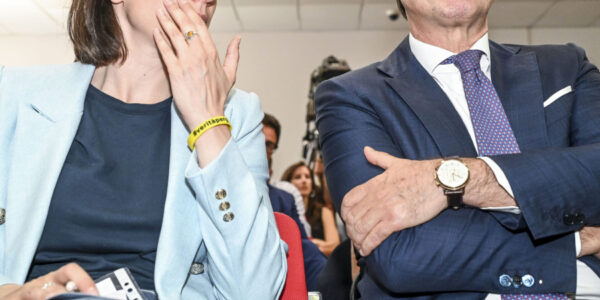 La mossa di Conte che mette pressione a Schlein