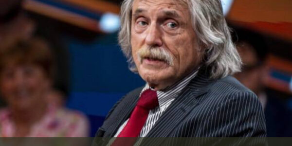 Johan Derksen haalt hard uit: “Nederland is niet meer het land dat we ooit creëerden”