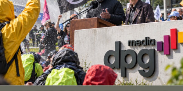 DPG Media onder vuur? Mede-eigenaar financiert XR én Kick Out Zwarte Piet